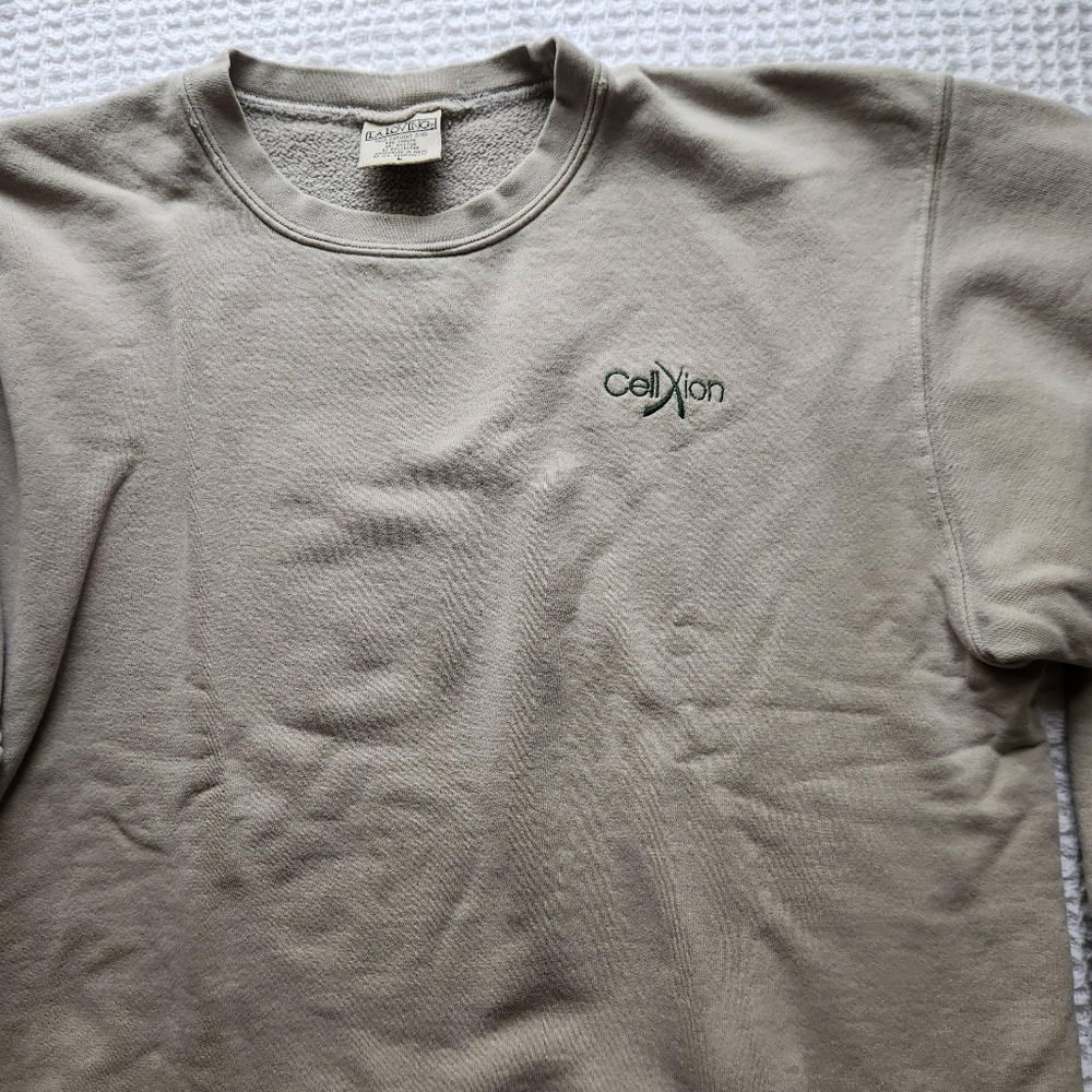 beige crew neck sweatshirt